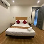 F9 Hotels 343 Meera Bagh, Paschim Vihar
