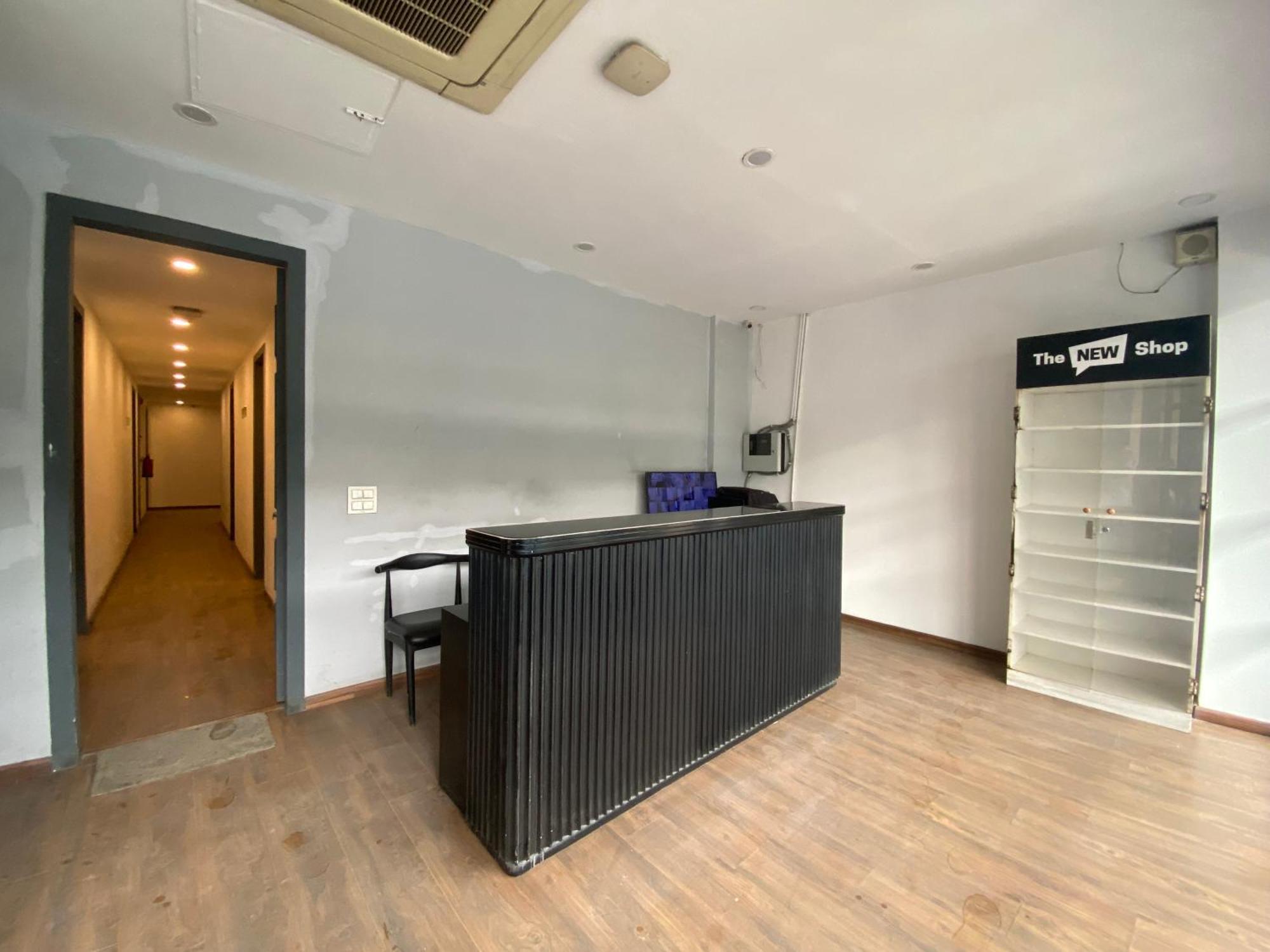 F9 343 Meera Bagh, Paschim Vihar Hotel New Delhi