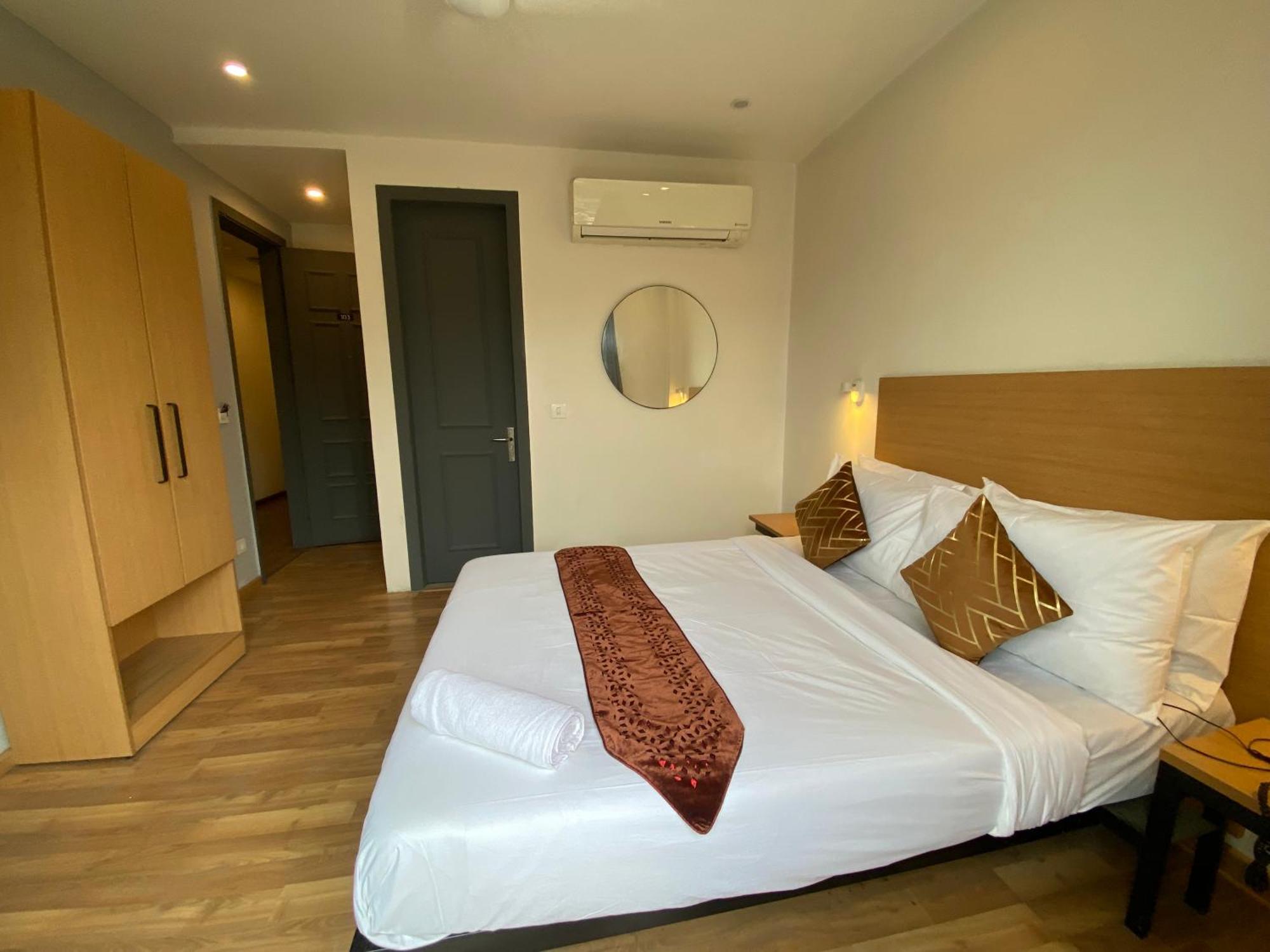 F9 343 Meera Bagh, Paschim Vihar 3*