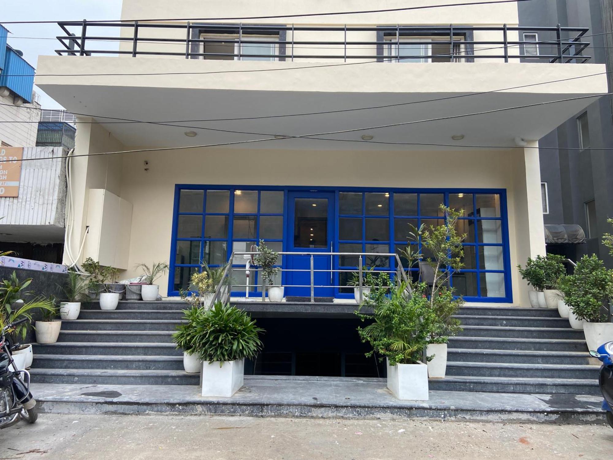F9 343 Meera Bagh, Paschim Vihar 3* New Delhi