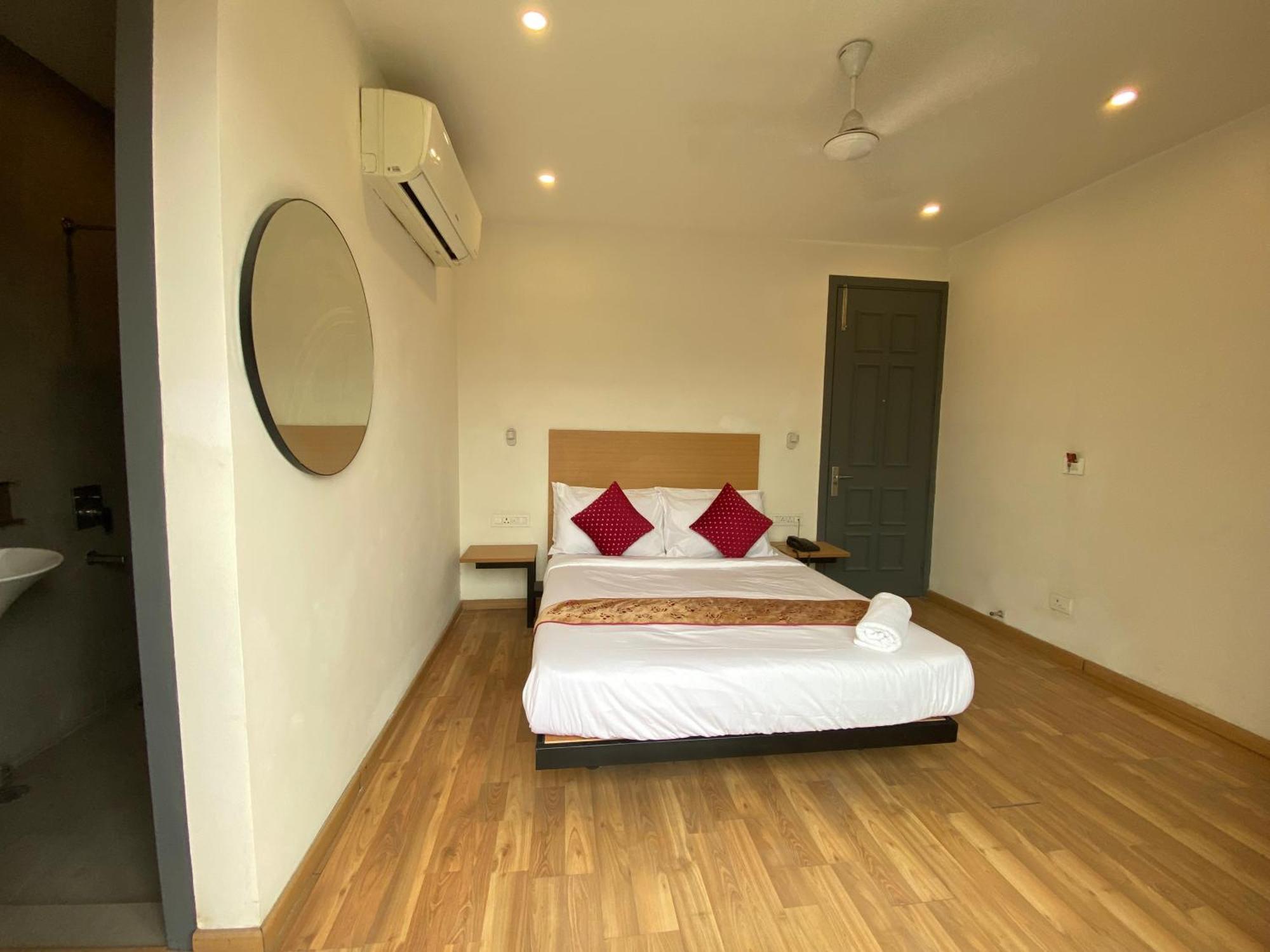 F9 343 Meera Bagh, Paschim Vihar New Delhi